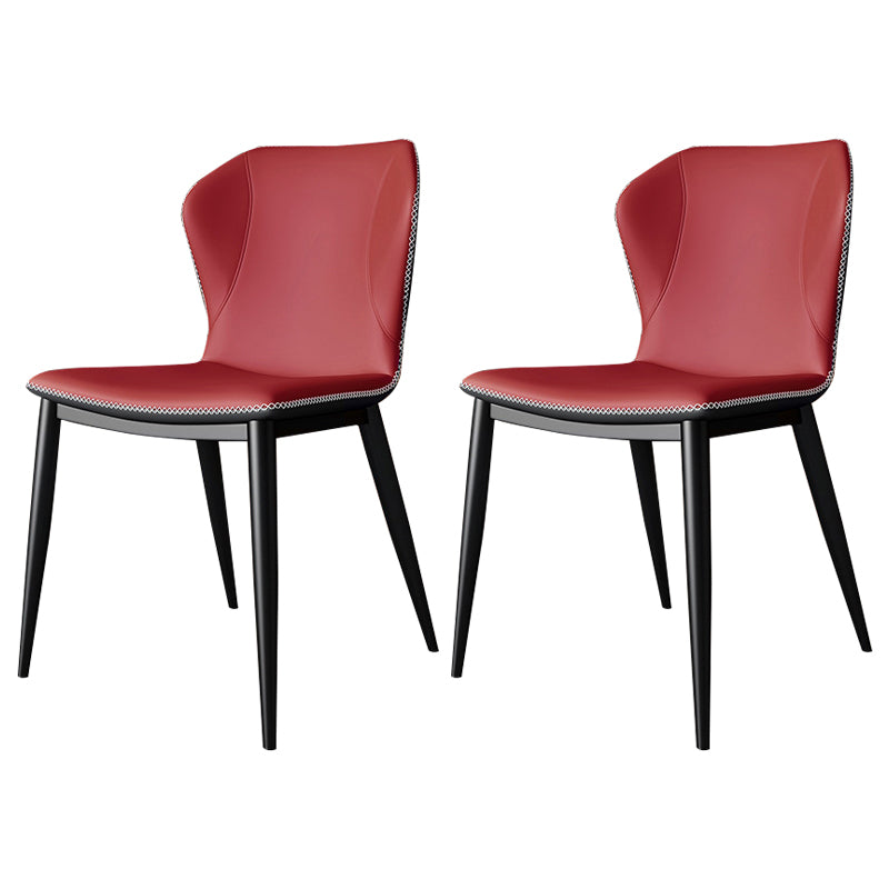 Sedia da pranzo in pentola in finta panoramica.