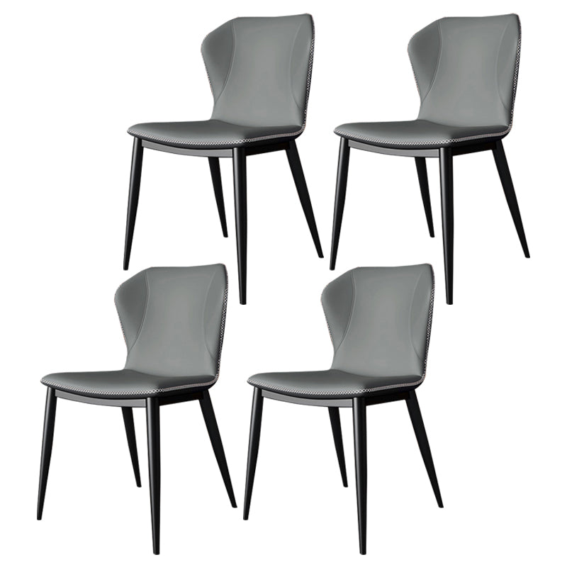 Sedia da pranzo in pentola in finta panoramica.