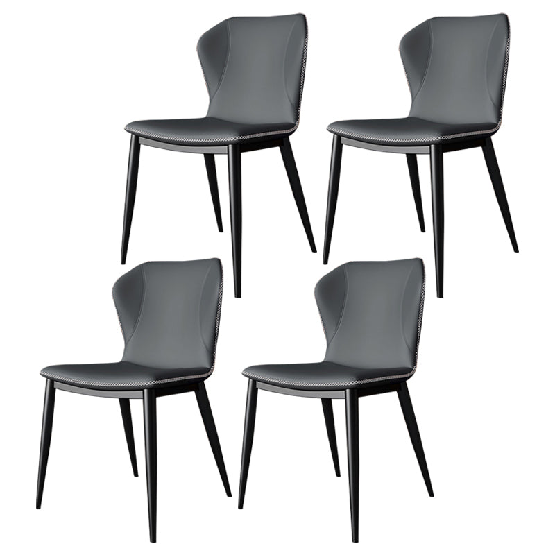 Sedia da pranzo in pentola in finta panoramica.