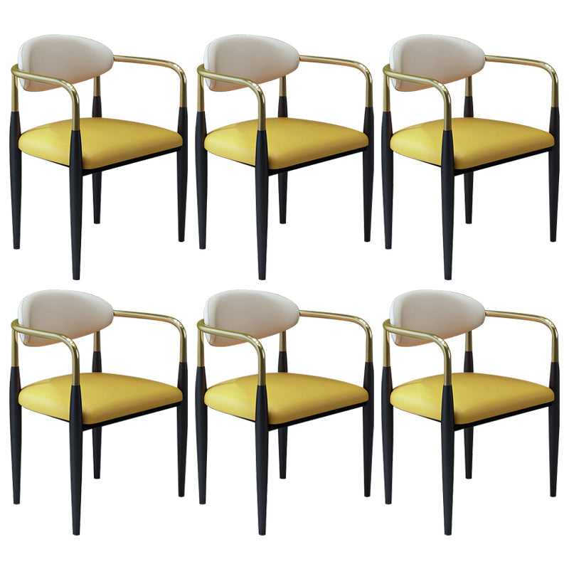 モダンなフェイクレザーダイニングチェアオープンバックダイニングサイド家具マット仕上げの家のための仕上げ