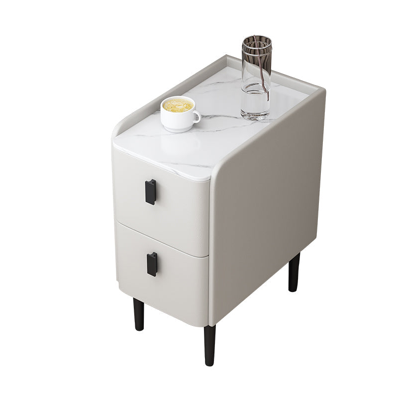 4脚のある木製ナイトスタンド20インチの高さのアクセントテーブルナイトスタンド