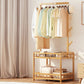 Moderne entreehal boom houten planken kleerhanger hal kapstok