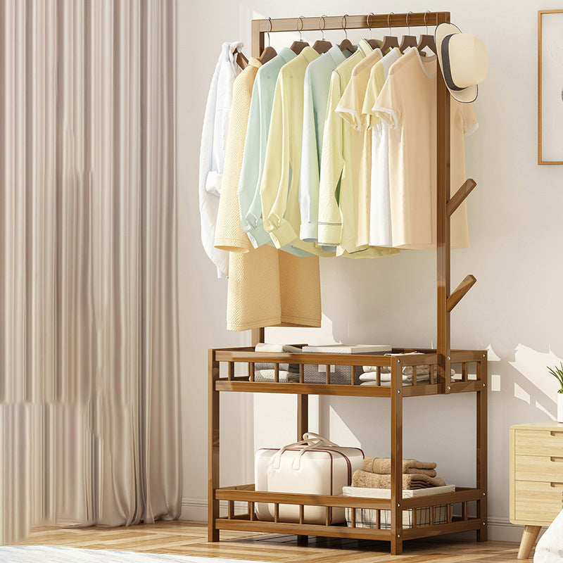 Moderne entreehal boom houten planken kleerhanger hal kapstok