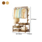 Moderne entreehal boom houten planken kleerhanger hal kapstok