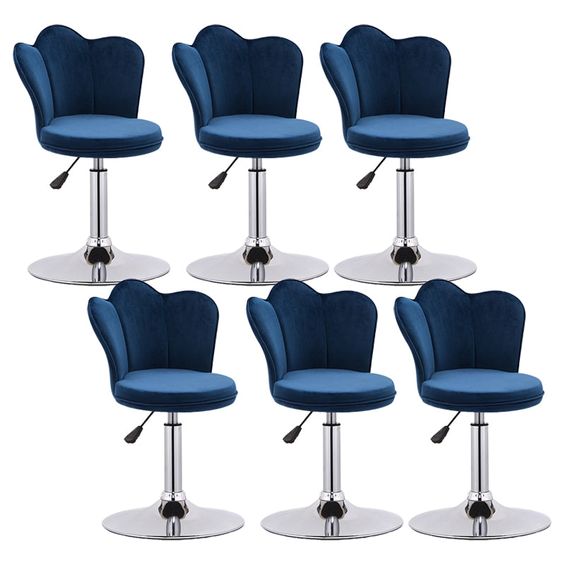 Moderne gestoffeerde draaikrukvoetsteun lage achterste tellerstoel met metalen basis