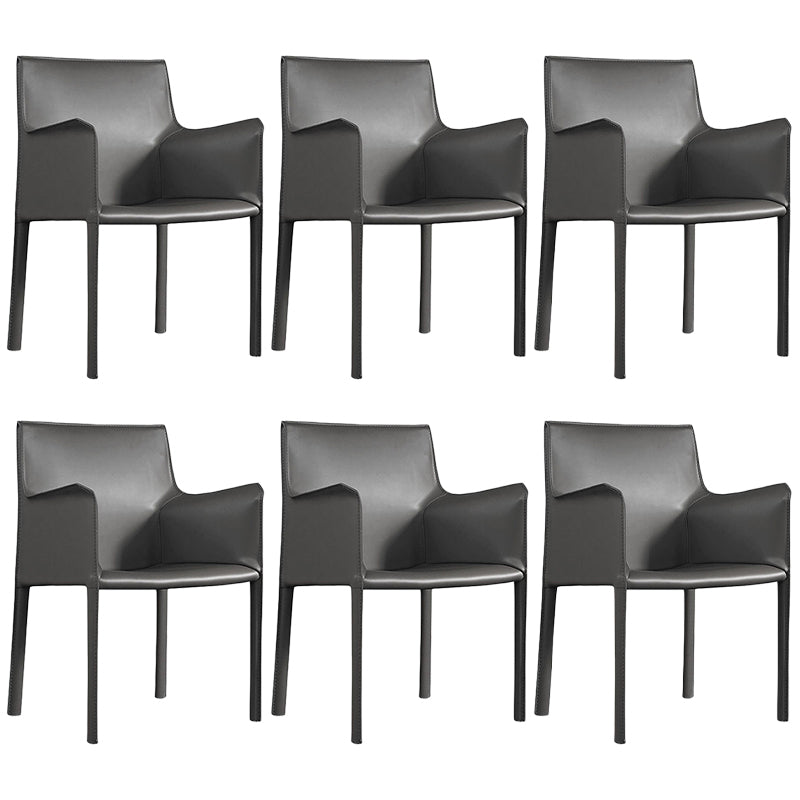 Silla de silla de comedor de cuero contemporánea en acabado mate con patas de acero