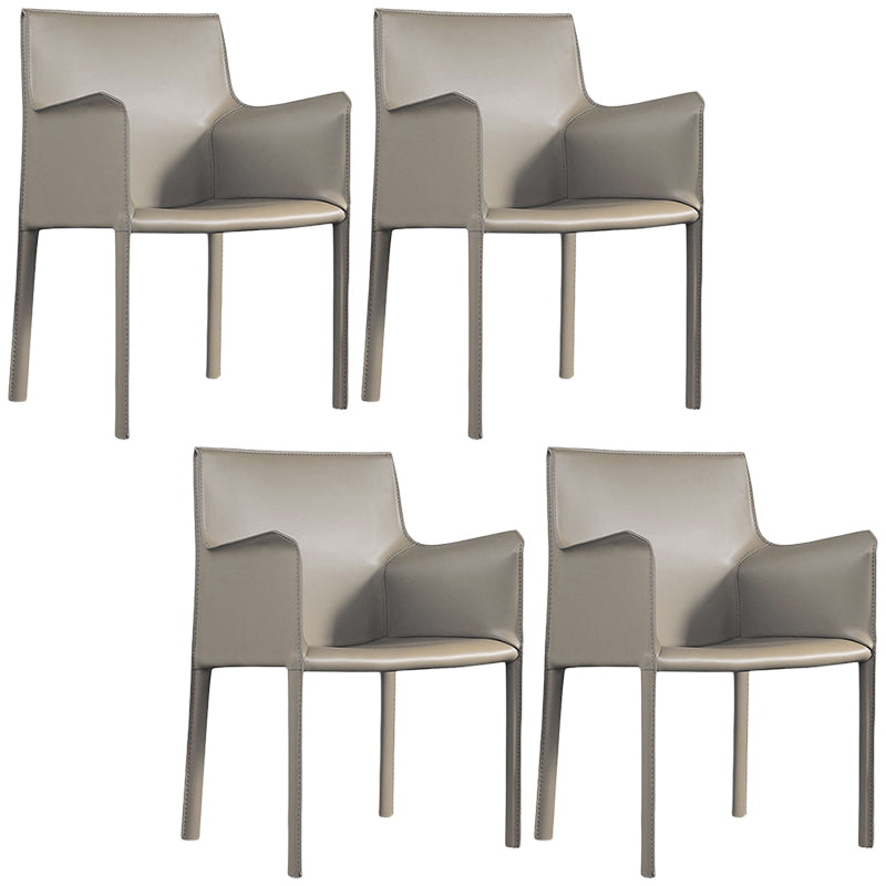 Silla de silla de comedor de cuero contemporánea en acabado mate con patas de acero