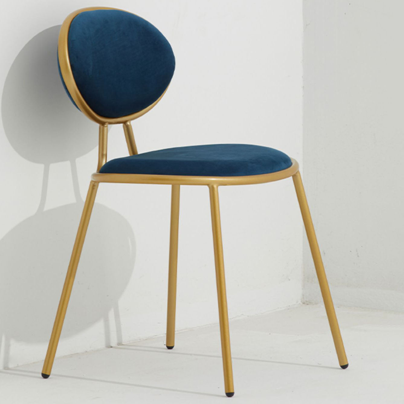 Chaise latéral glam glamour en velours chaise latéral rembourrée pour la maison