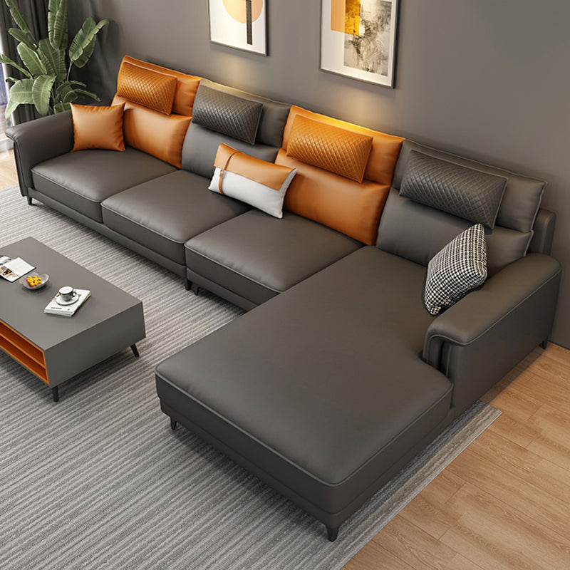 Couchage de canapé de dos de dos contemporain avec oreillers en gris