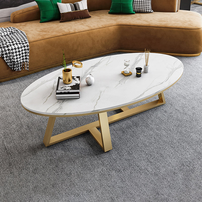 脚のコーヒーテーブルラウンド/楕円形のカクテルテーブルは金/黒い脚