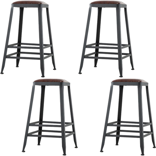 Tabouret de bar en cuir PU de style de style industriel avec des jambes en métal pour restaurant