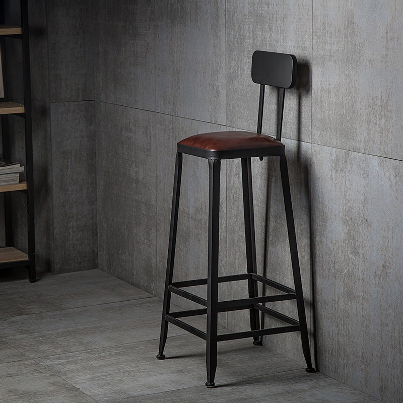 Tabouret de bar en cuir PU de style de style industriel avec des jambes en métal pour restaurant