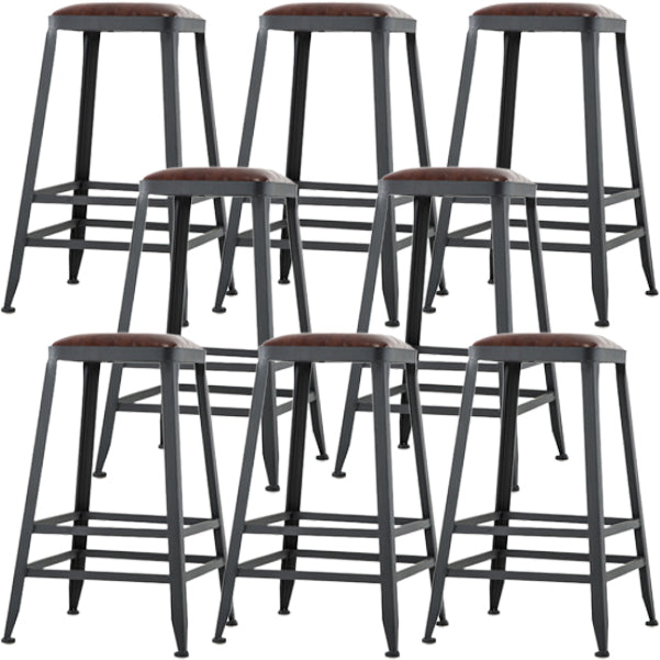 Tabouret de bar en cuir PU de style de style industriel avec des jambes en métal pour restaurant
