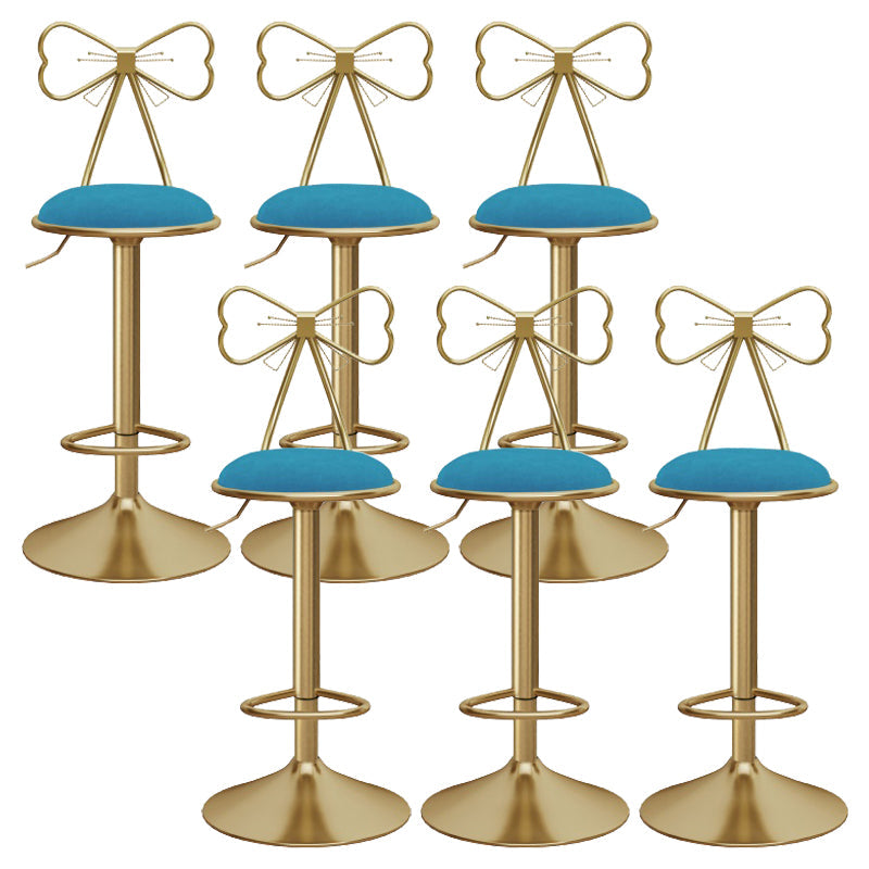 布張りのバースツール調整可能な高さスカンジナビアのカウンターハイトスツール