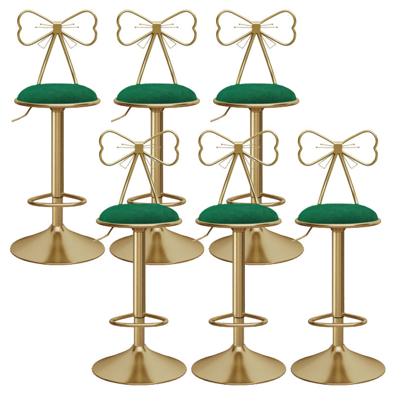 布張りのバースツール調整可能な高さスカンジナビアのカウンターハイトスツール