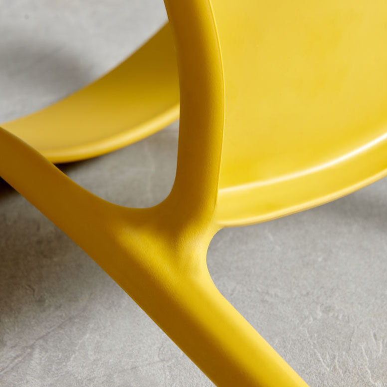 Chaise en plastique ouvert à dos meubles côté pour manger en finition mate