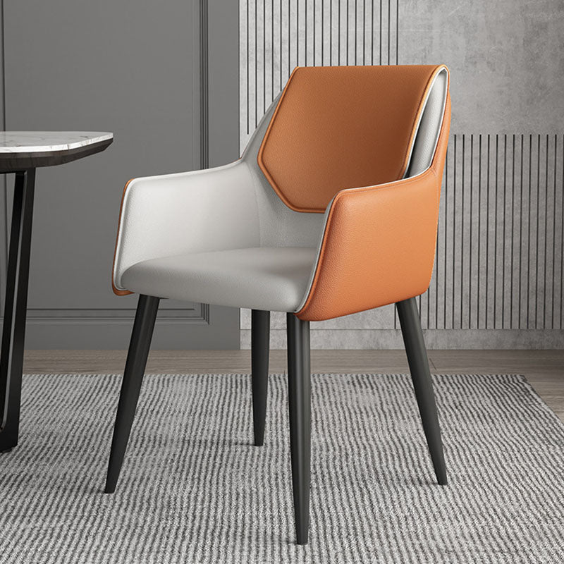 Silla de comedor de cuero moderno de cuero con patas con patas de acero en acabado mate para casa