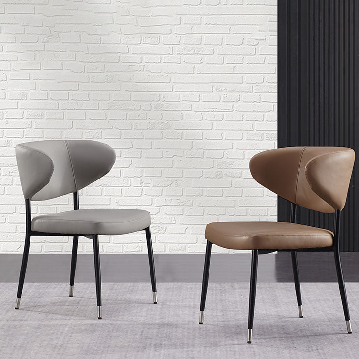 キッチン用のモダンなPUレザーダイニングチェア布張りの腕の椅子