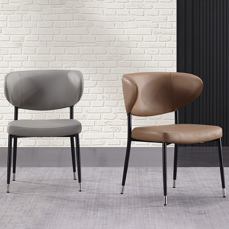 キッチン用のモダンなPUレザーダイニングチェア布張りの腕の椅子
