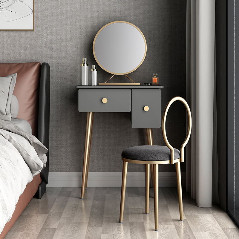 Vanity di trucco in legno/metallo glam con cassetto in grigio per camera da letto