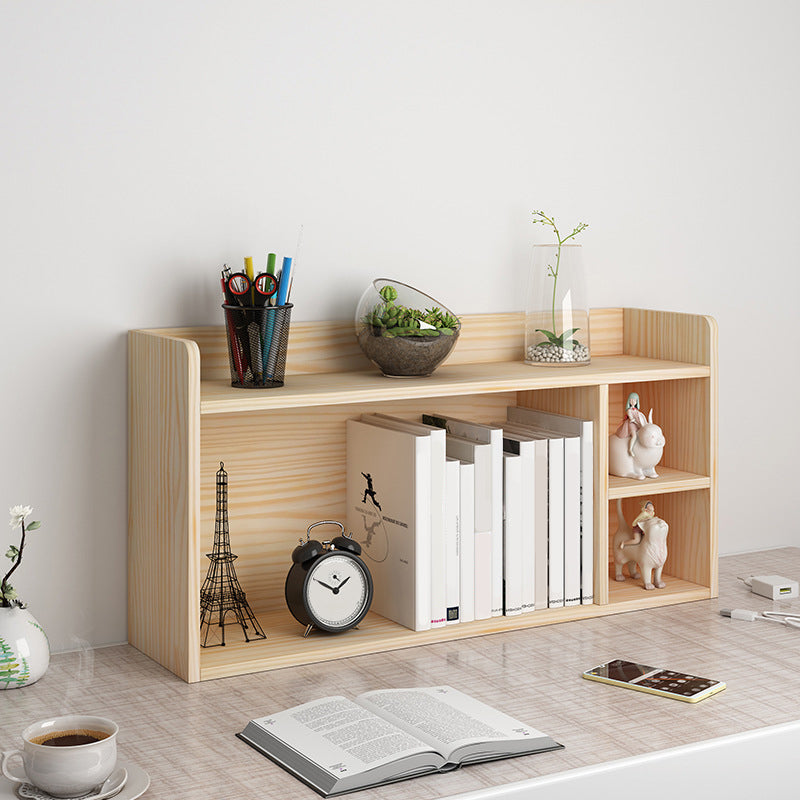 Libreria moderna di libri di libri in legno chiuso.