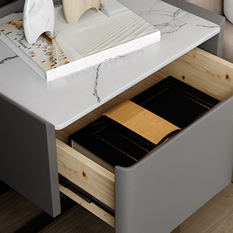 Comodante in pelle glam in pietra top tavolo da notte con un telaio metallico