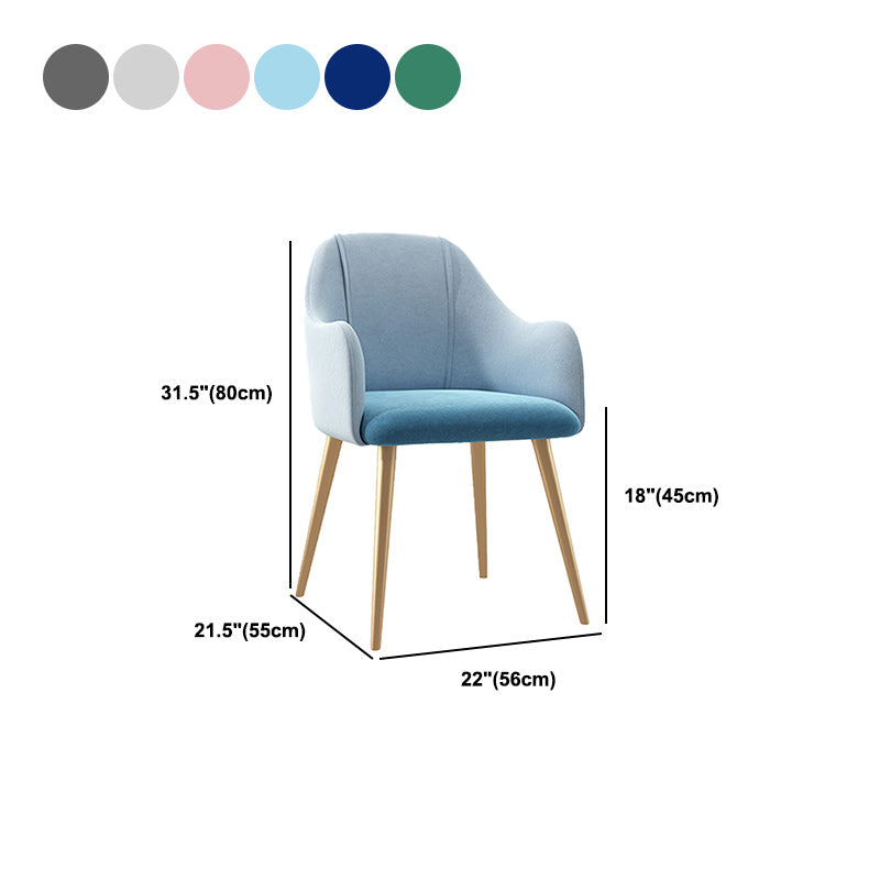 グラムダイニングアーム椅子布張りの腕の椅子と家のための金色の脚
