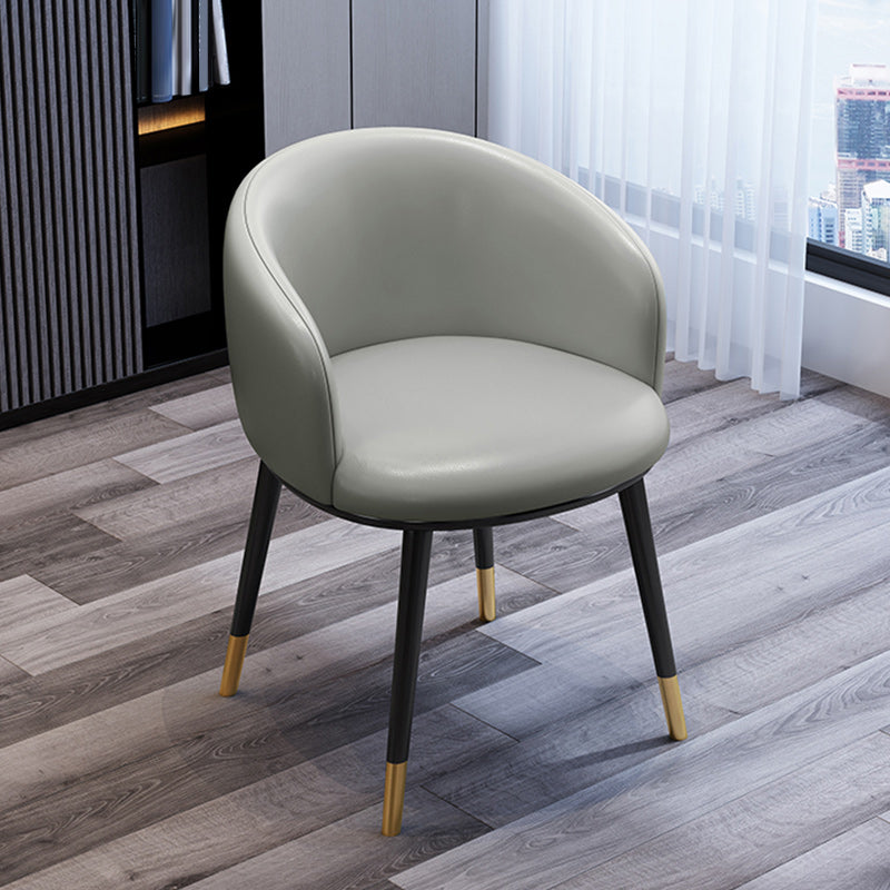 Eigentijdse eetkamerstoel lederen eetkamerstoel met zwarte benen