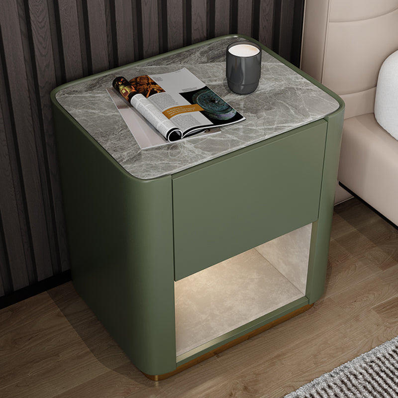 Moderna de madera maciza y cajón nocturno de pizarra.