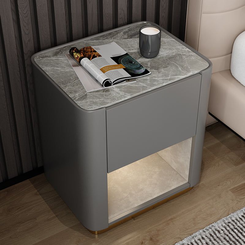 Moderna de madera maciza y cajón nocturno de pizarra.