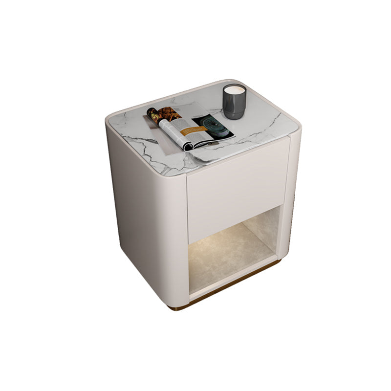 Moderna de madera maciza y cajón nocturno de pizarra.