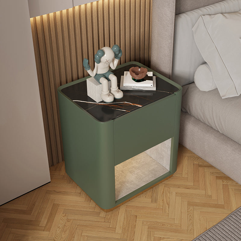 Moderna de madera maciza y cajón nocturno de pizarra.