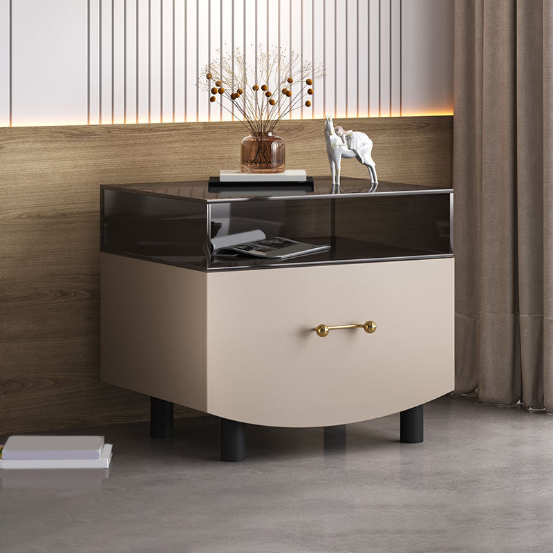 Nightand avec tiroir et étagère de 22 "" table de nuit en bois massif de haut avec les jambes