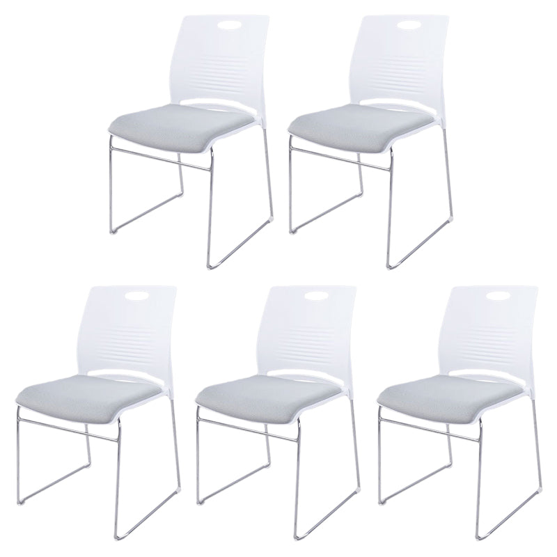 Moderner Konferenzstuhl mit ergonomischer Office -Stuhl im mittleren Rücken mit Metallrahmen