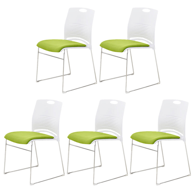 Moderner Konferenzstuhl mit ergonomischer Office -Stuhl im mittleren Rücken mit Metallrahmen