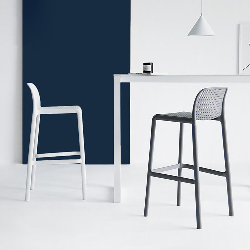 Moderne Style-Hop-Hop-Plastik-Theke-Barhocker mit Plastikbeinen für das Restaurant