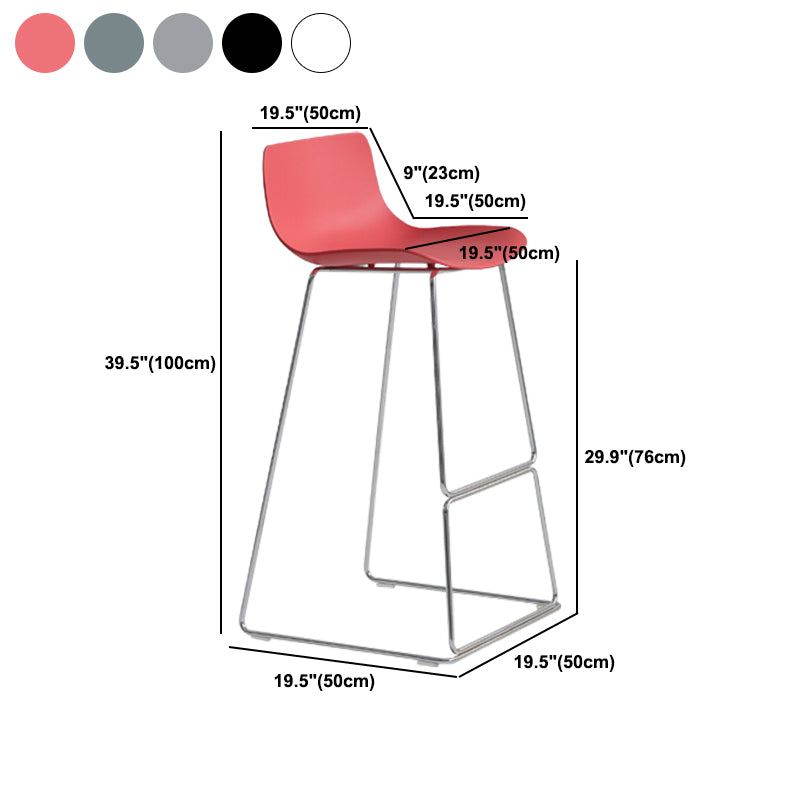 Tabouret de bar de style contemporain tabouret de comptoir en plastique avec des jambes en métal pour la maison