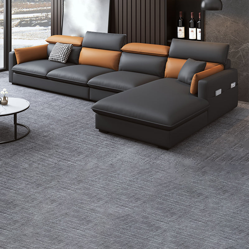 Divano contemporaneo di divano in pelle finta con cuscini di padri