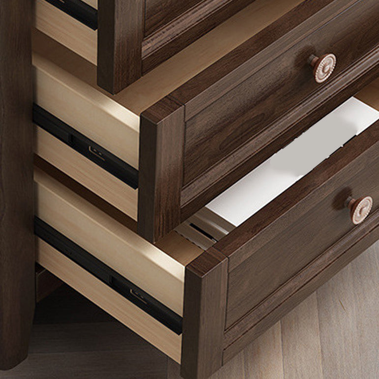 Poitrine de style traditionnel coffre de rangement de chambre à coucher avec plusieurs tiroirs