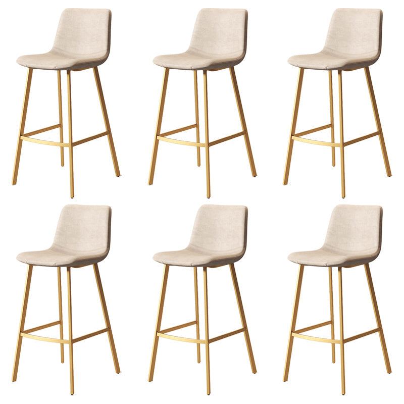 Taburete de bar sin brazos con respaldo Glam, taburete de bar de cocina de hierro con cojín de cuero y pedal