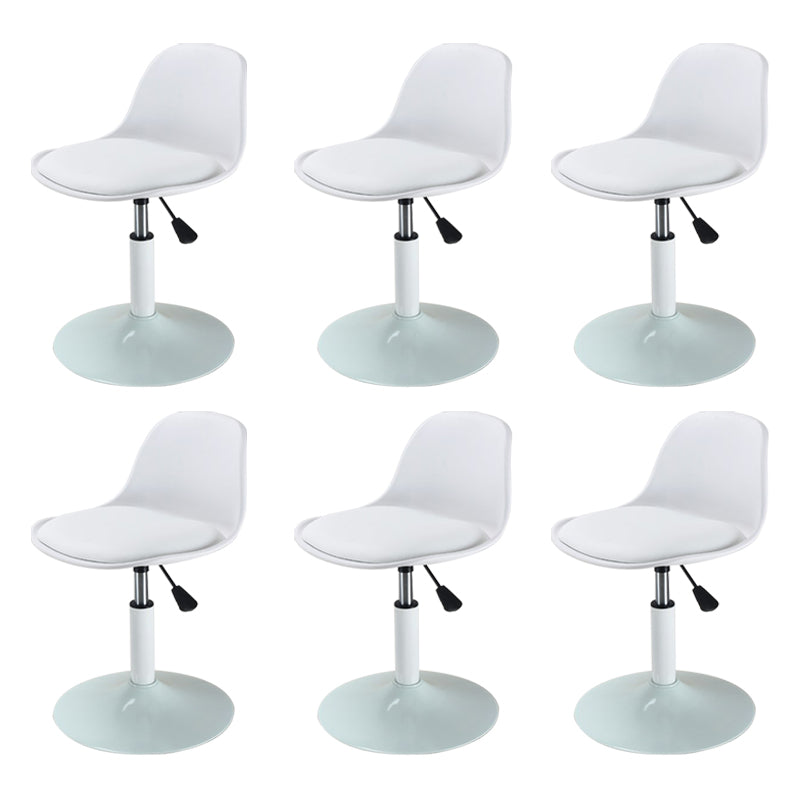 金属脚のある現代のリフト可能なバースツール金属カウンターバースツール