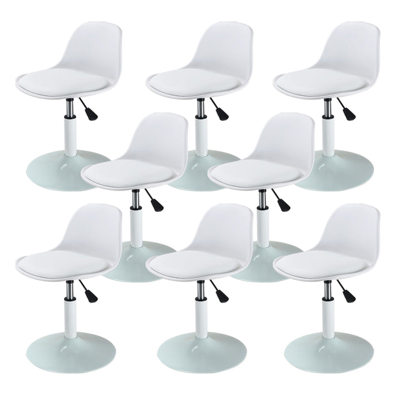 金属脚のある現代のリフト可能なバースツール金属カウンターバースツール