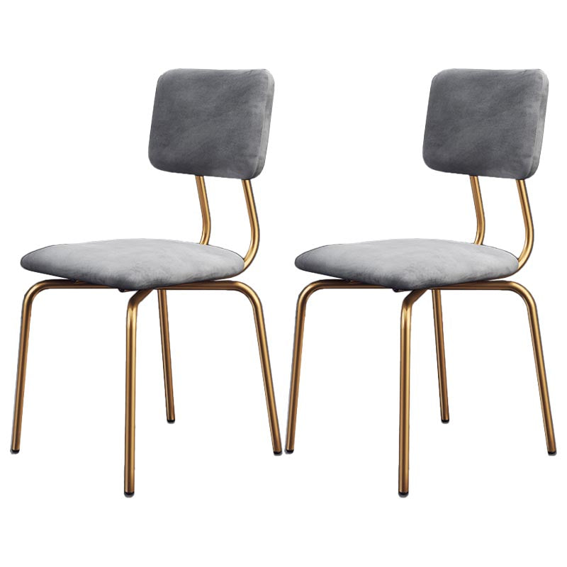 Chaise de salle à manger en faux cuir moderne chaise Parsons en finition mate pour la brasserie