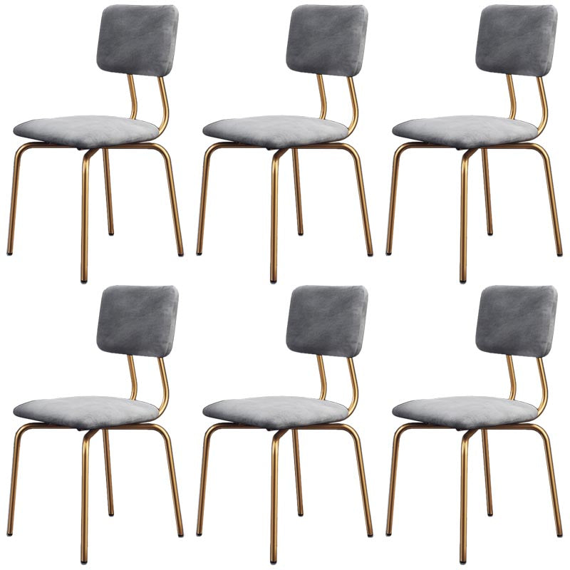 Chaise de salle à manger en faux cuir moderne chaise Parsons en finition mate pour la brasserie