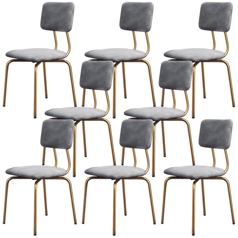 Chaise de salle à manger en faux cuir moderne chaise Parsons en finition mate pour la brasserie