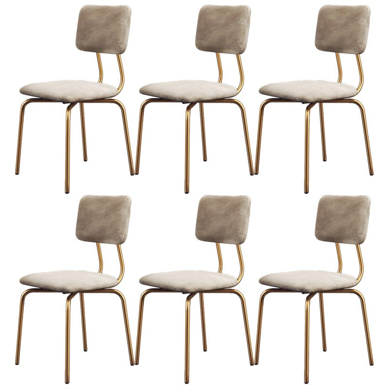 Chaise de salle à manger en faux cuir moderne chaise Parsons en finition mate pour la brasserie