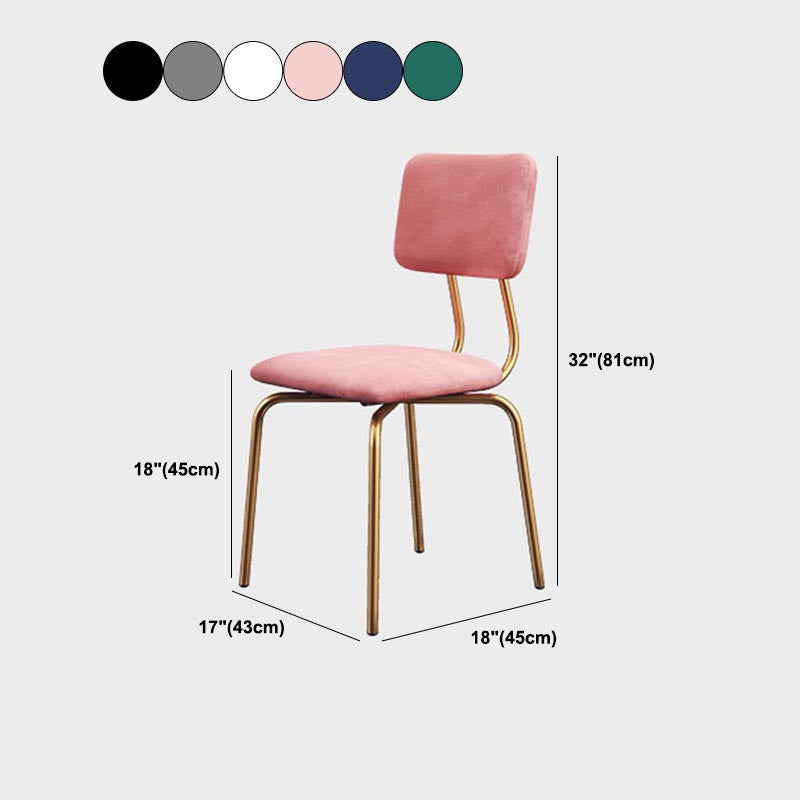 Chaise de salle à manger en faux cuir moderne chaise Parsons en finition mate pour la brasserie