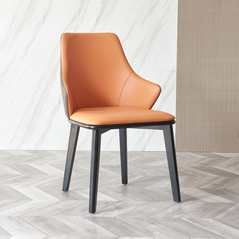 Glam Wingback Arm stoel lederen eetkamerstoel met donkere as massief houten benen