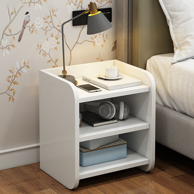 Hölzerne Nachttisch mit Regalen und Schubladen 15,7 "/22.8" hoher Nachttisch