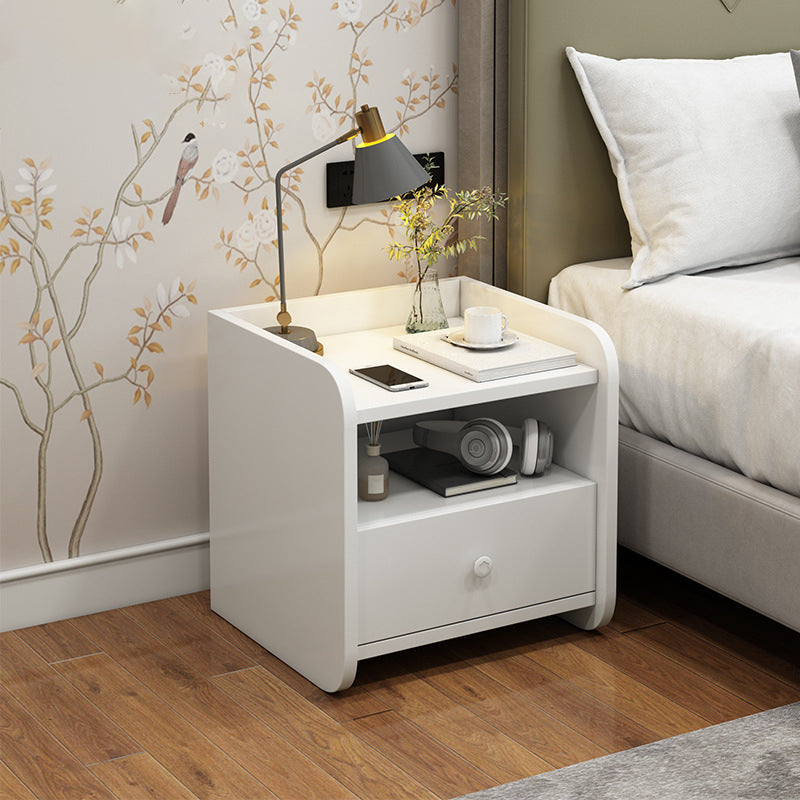 Hölzerne Nachttisch mit Regalen und Schubladen 15,7 "/22.8" hoher Nachttisch